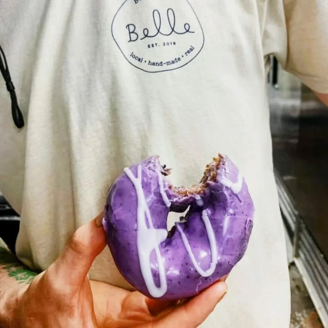 Blueberry donuts are back!
Get em while you can 🫐

#blueberrydonuts #sourdough #bellecville #bellebakery