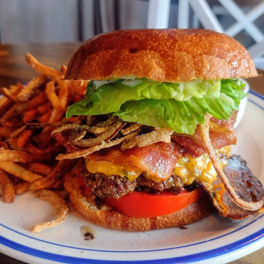 Belle is offering a Burger Night Giveaway! Enter for a chance to win a free burger night dinner for 2 🍔 😍

Burger nights at Belle are every Thursday from 5-10pm. Toppings are chef-curated - they switch up each week! Examples of past specials are th