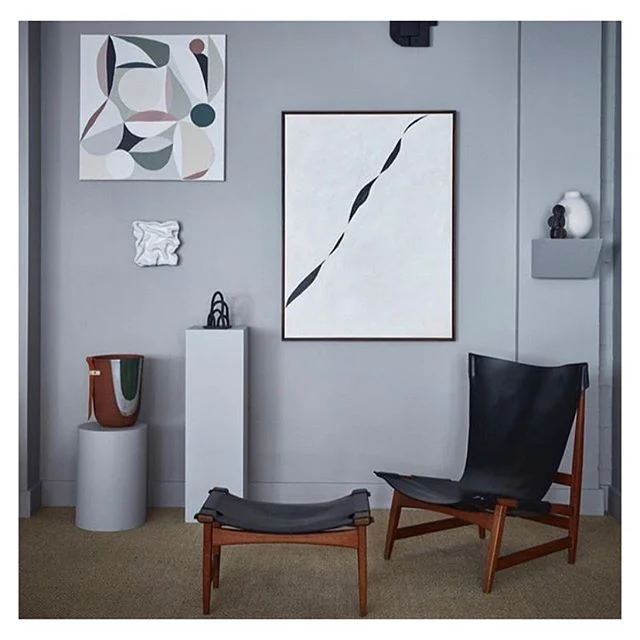A little look at &lsquo;Falling Silk&rsquo; amidst the beautiful artworks at the  @modern_art_hire gallery before its #ldf19 transformation. Love this photo by @benandersphotographer.
#studioearle #abstractexpressionism #modernart #gallery #modernart