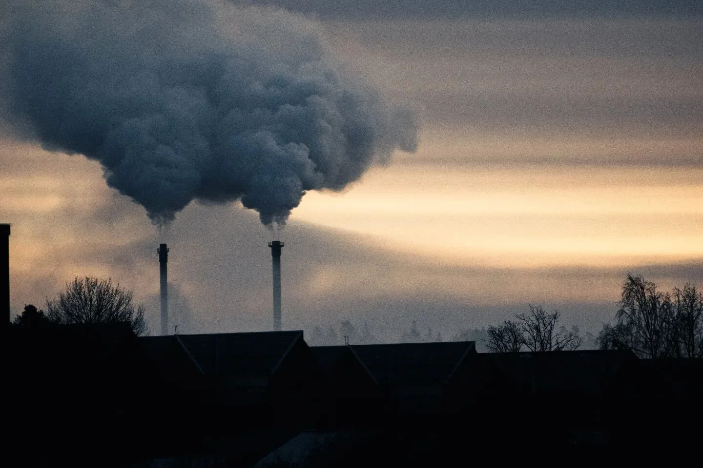 #cityscapephotography #smoke #sunrise #sweden #nikon
