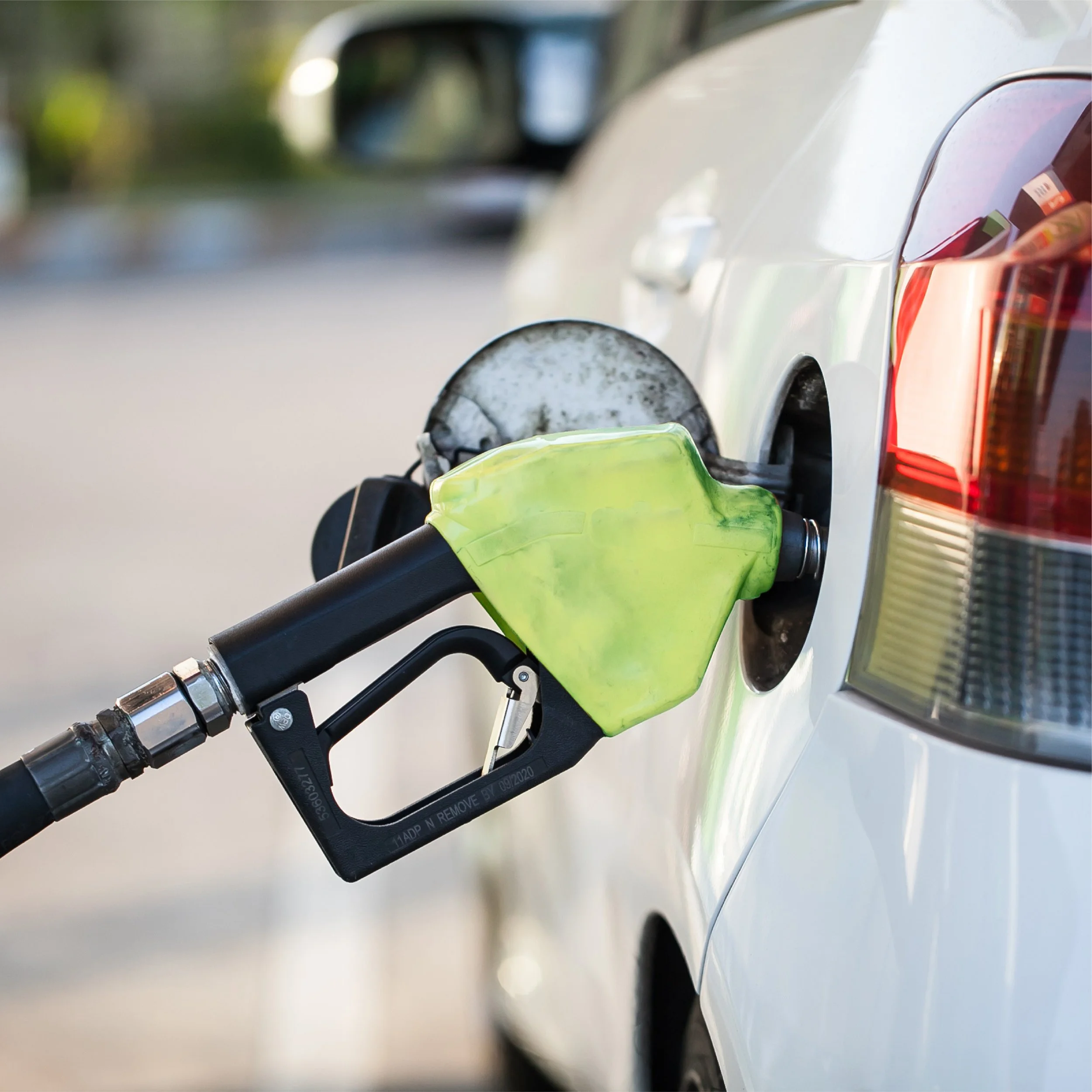 How to Get Better Gas Mileage: 9 Practical Tips for Drivers