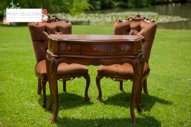 Antique-Siging-table.jpg