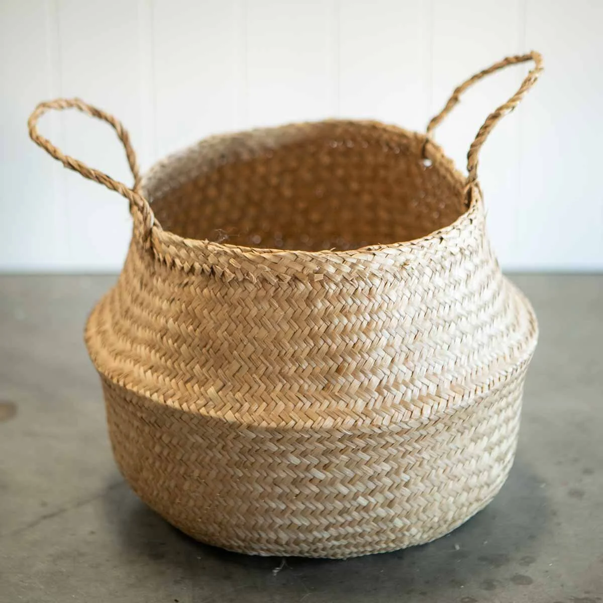 Wicker_Basket_Medium_round.jpg