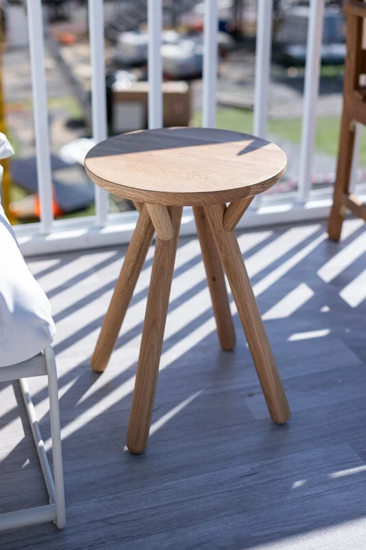 Oak Side table-2.jpg