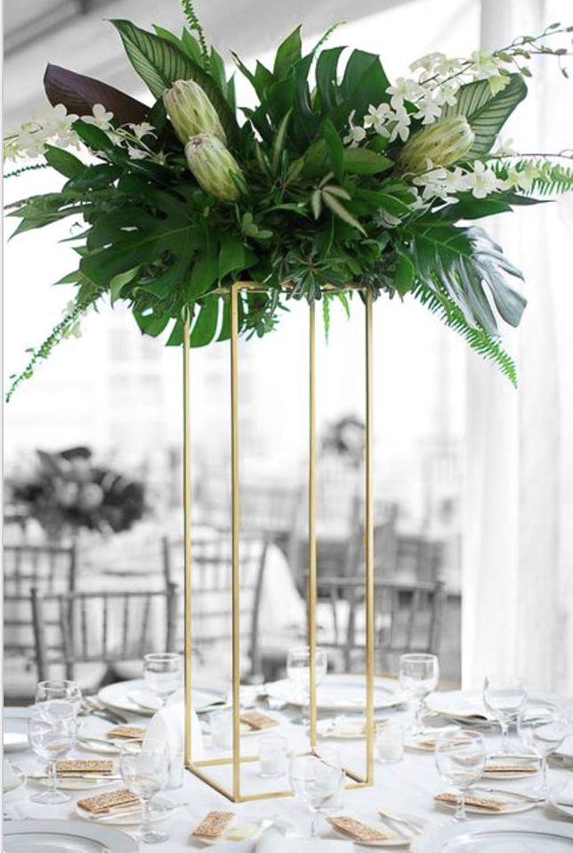 Gold Table stand2.png