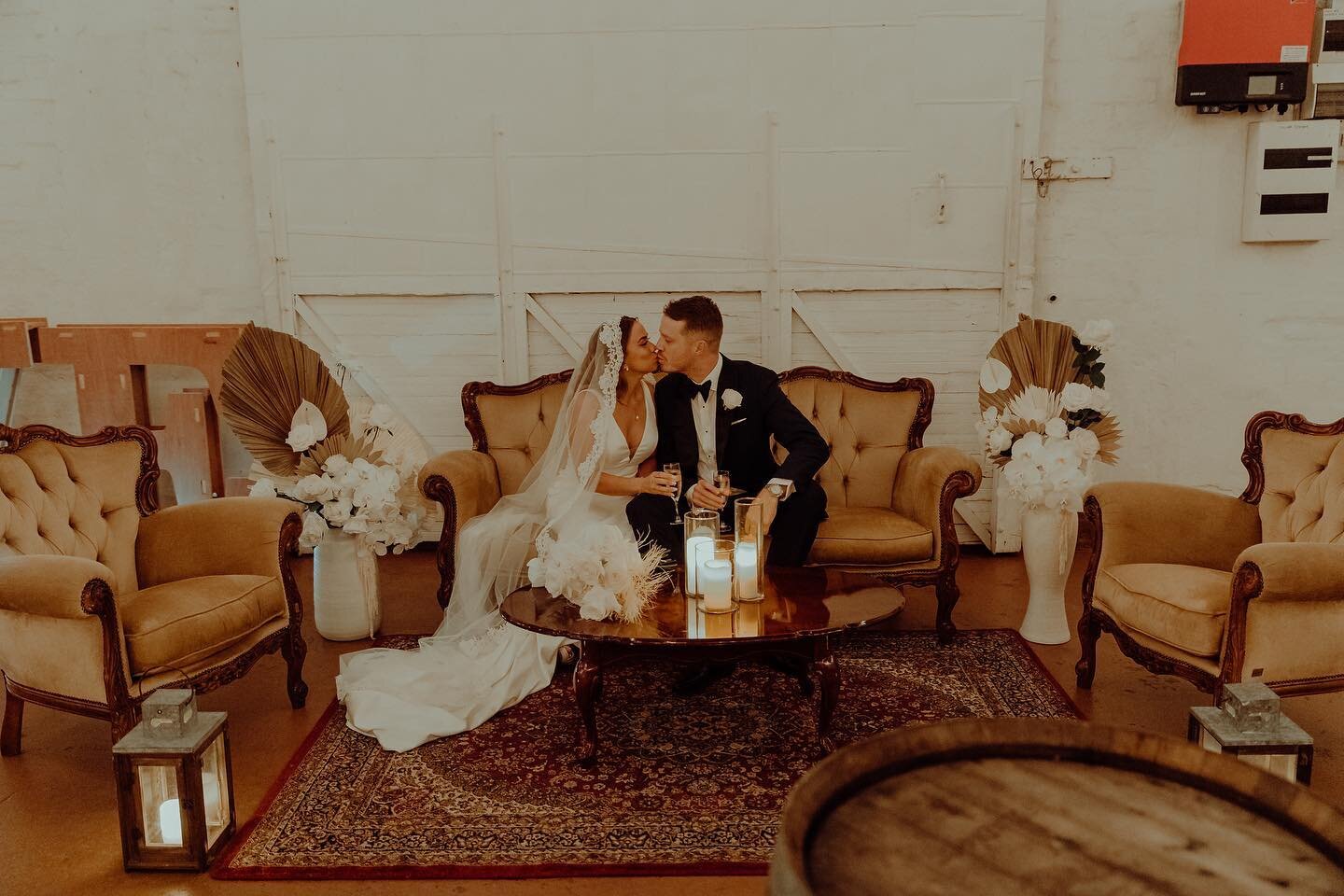 Those just married feels ✨🥂 So loving the images by @tylerbrownphotography of A + M&rsquo;s big day! 

Featured here is our Alexander lounge set, oval coffee table &amp; red persian rug