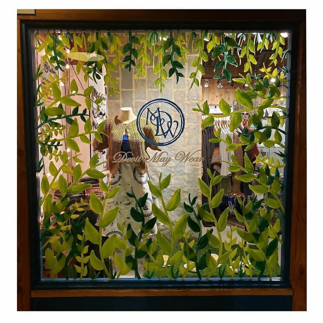 I'm thrilled to announce that you can now find my potions at @devilmaywear on @granville_island!

Devil May Wear is a handmade clothing company based out of Vancouver, B.C. that offer a vast array of eco friendly and locally produced products.

Curre