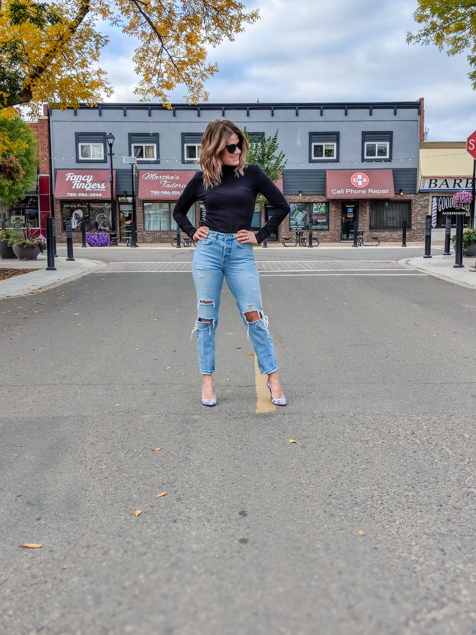 Turtleneck + Boyfriend Jean and Heels: