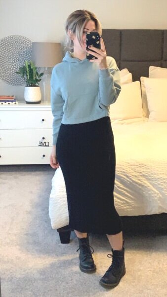 CROP HOODIE SWEATSHIRT + KNIT SWEATER MIDI-SKIRT