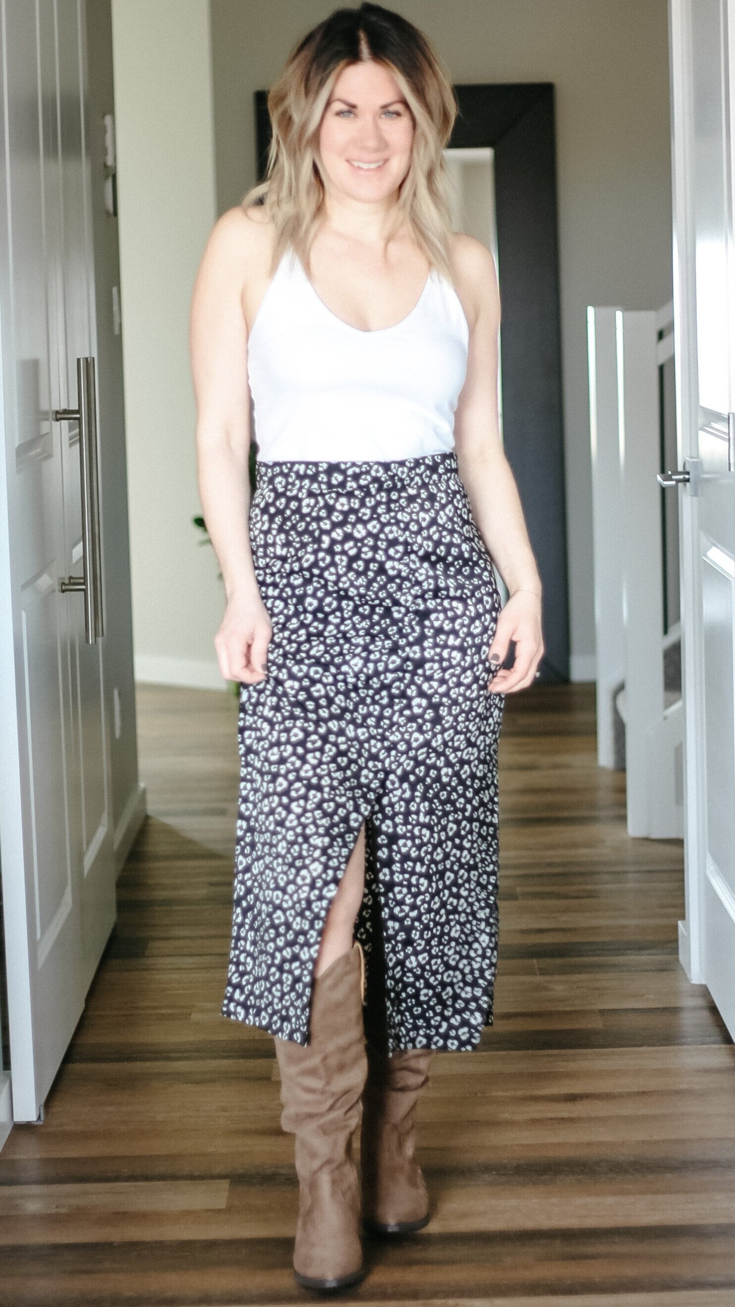 CROP TANK TOP + WESTERN BOOTS