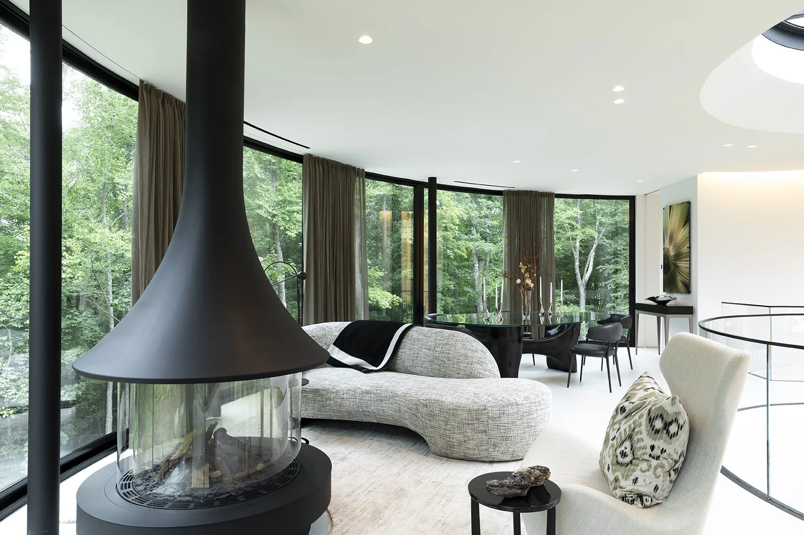 Elegance in Nature: Discover the Unique Round House in Housatonic 
