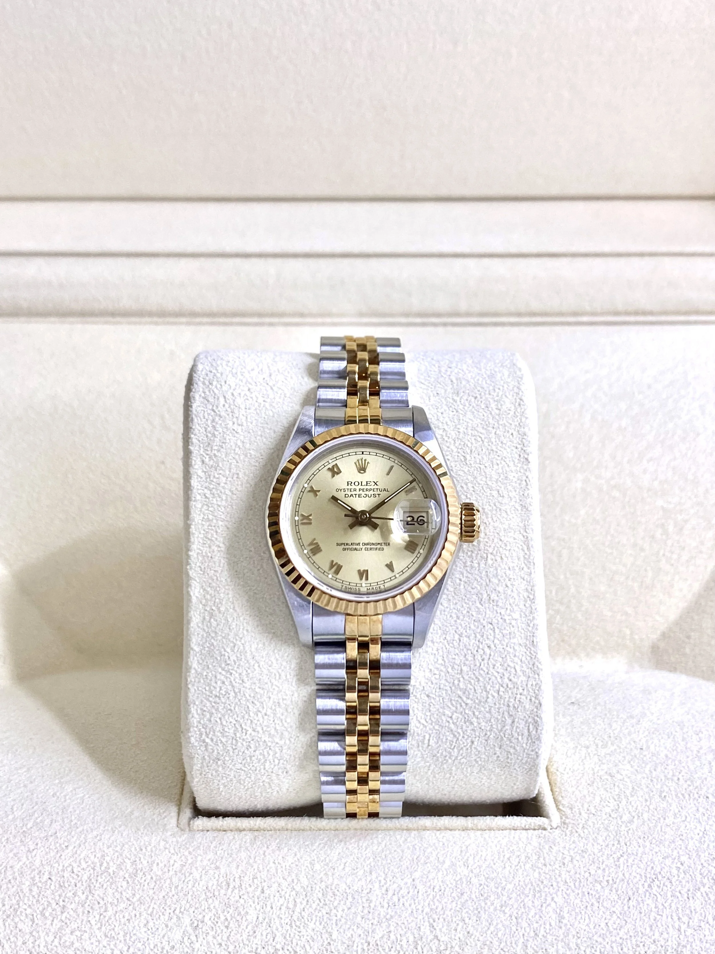 Ladies Rolex Datejust 26mm #69173 - Steel & 18k Gold