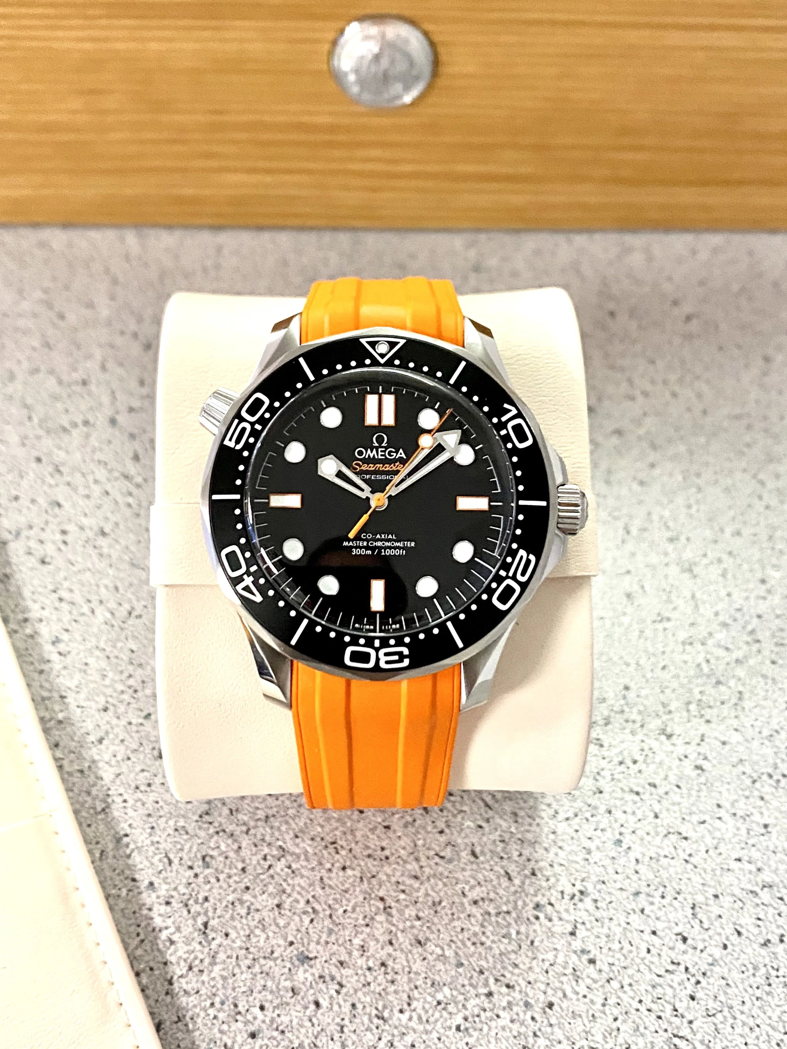 2025 Omega Seamaster 300 Master Chronometre 210.32.42.20.01.006 - Box & Papers