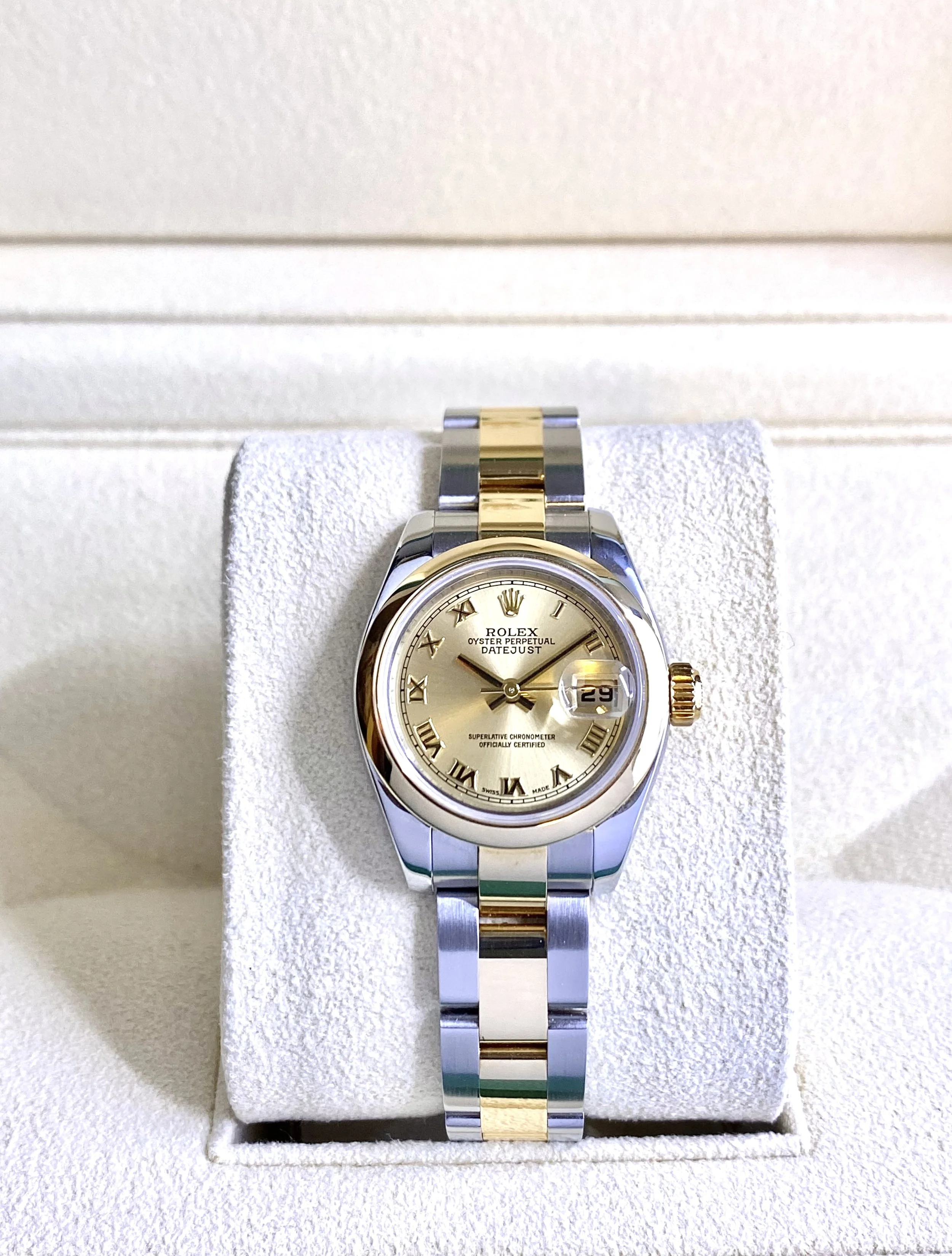 Rolex Datejust 26mm #179163 - Steel & 18k Gold - Box & Papers