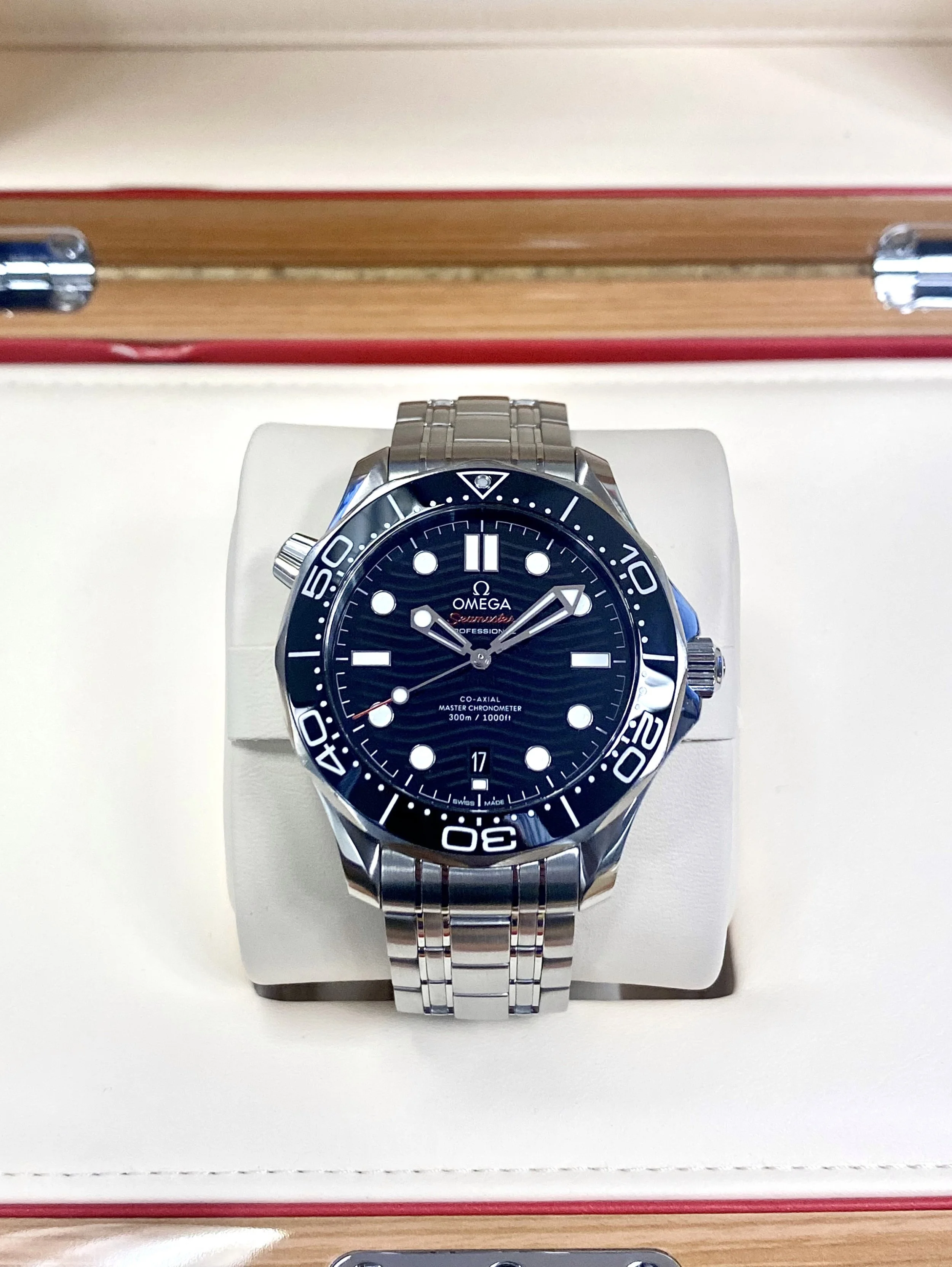 Omega Seamaster 300 Master Chronometer - Box & Papers