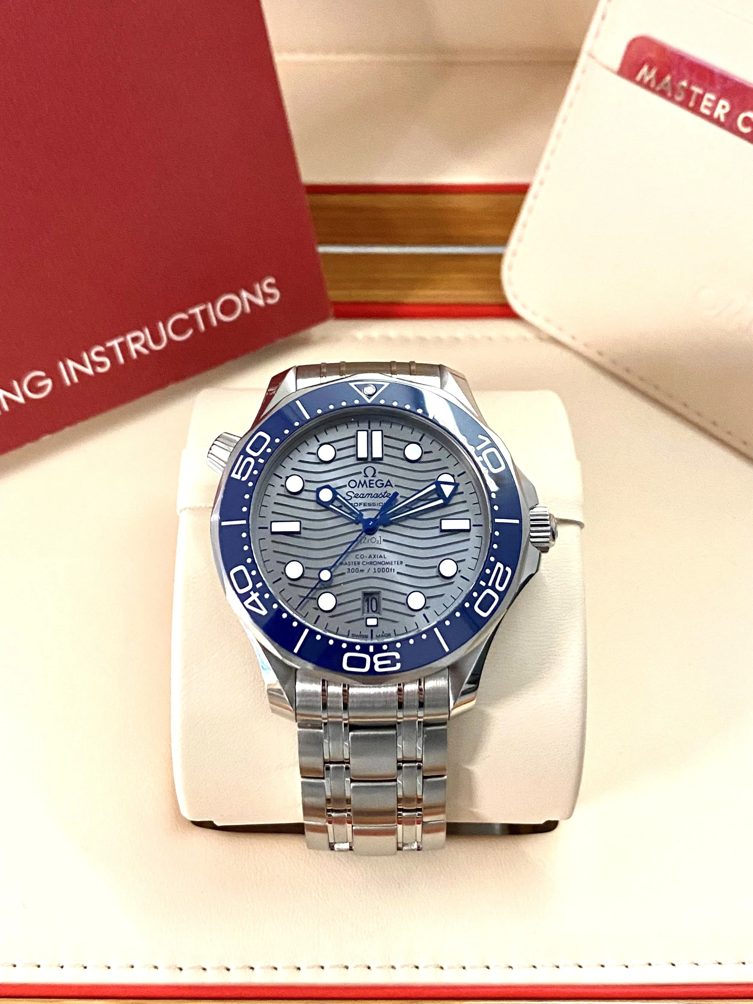 Omega Seamaster 300 Master Chronometer - Box & Papers