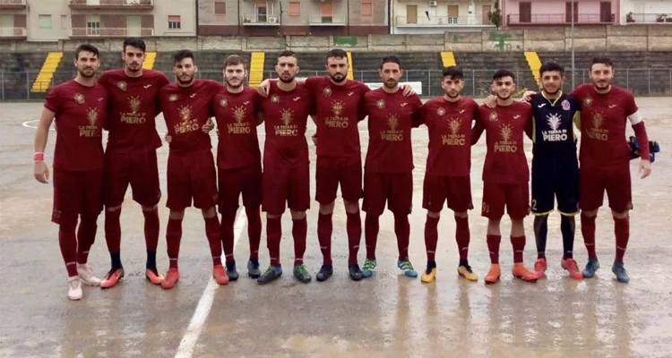 La pioggia non ferma la Morrone. Ferraro e Scarnato, blitz a Cassano (2-0)