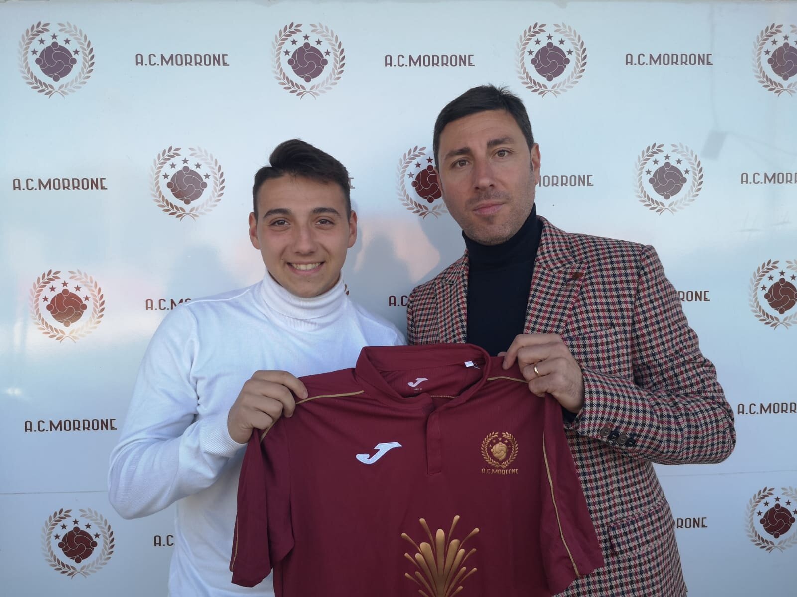 Mirko Cardamone è un calciatore della Morrone