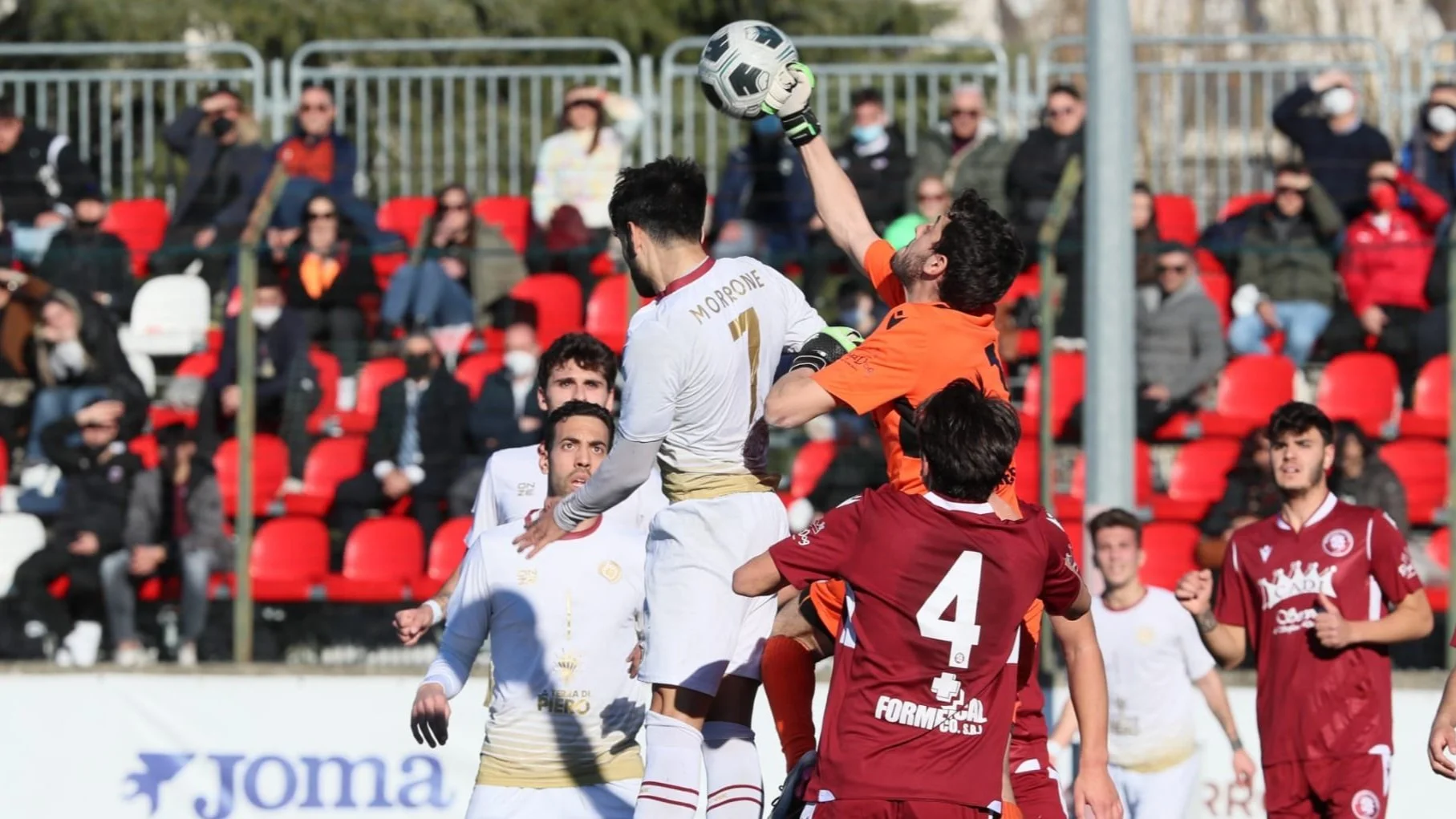 La Morrone è sorpresa. La Reggiomed in 10, passa a Cosenza (2-4)