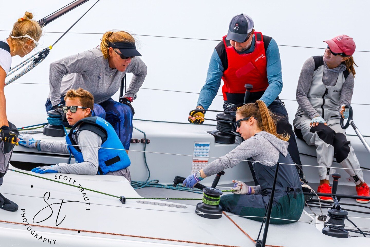 Photos from the 2023 IC37 National Championship are now up on the website at: https://buff.ly/46NicUl or at link in Bio.
Please check them out.
#ic37class #sailing #ic37 #sailinglife #newportri #rhodeislandsound #atlanticocean  #narragansettbay @ic37