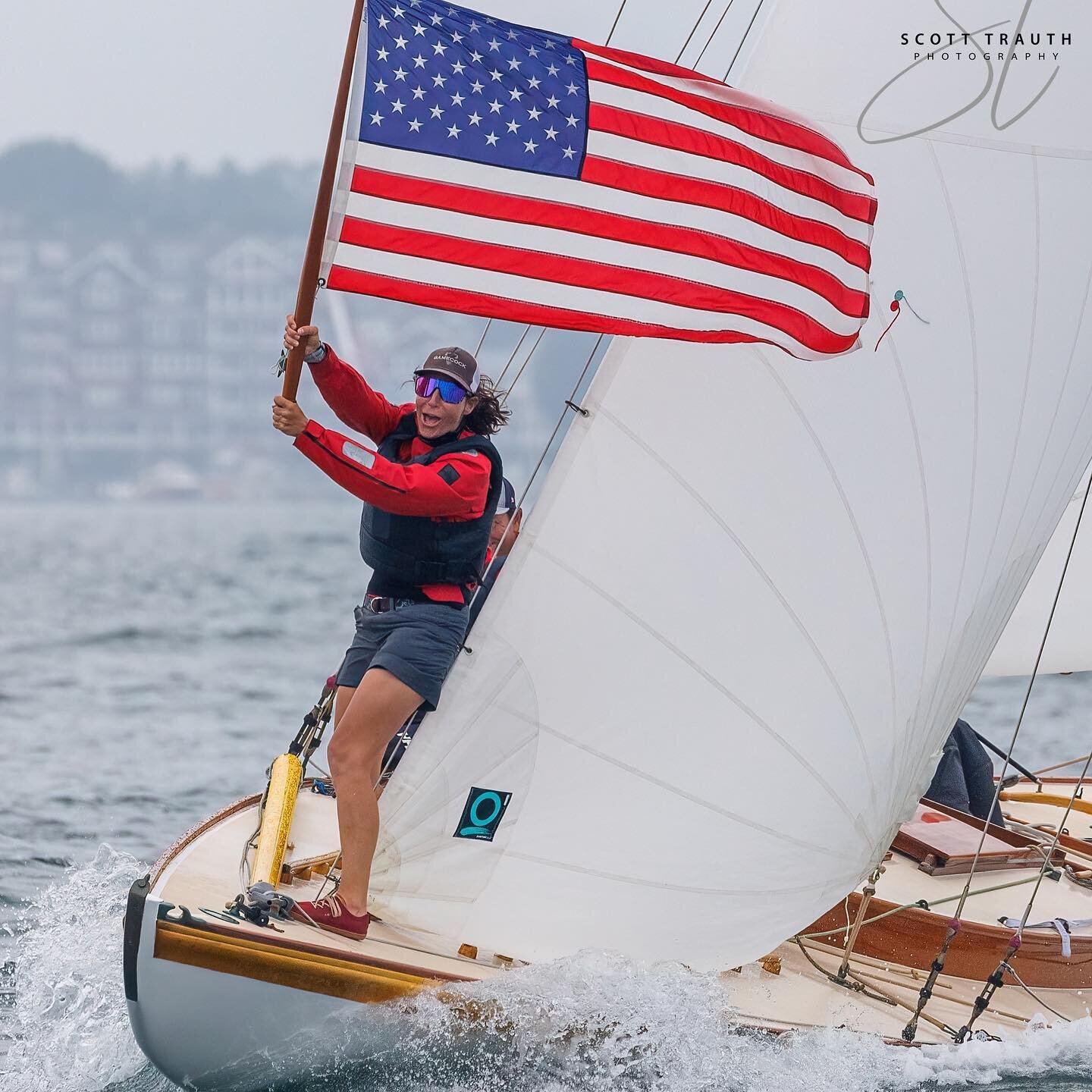 #frontendfriday Happy Independence Day Weekend!
@allisongfitz at the finish of the 2022 @iyac_newport Newport Cup Regatta. Tomorrow will be the next edition of this regatta and we will be there to cover it!
#newportri #sailing #sailinglife #iyac #iya