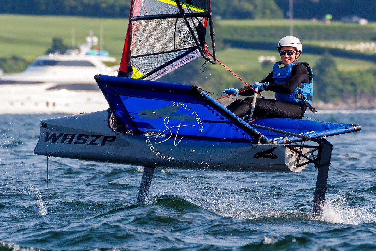 #waszpwednesday
Great to see these two #waszp sailors last evening on #narragansettbay 
Pictured are @norris_brookes and @leo_burnham
#waszpsailing #waszpfoiling @waszpusa 
#foilingintothefuture #newportri #jamestownri
#flyby #sailing #sailinglife