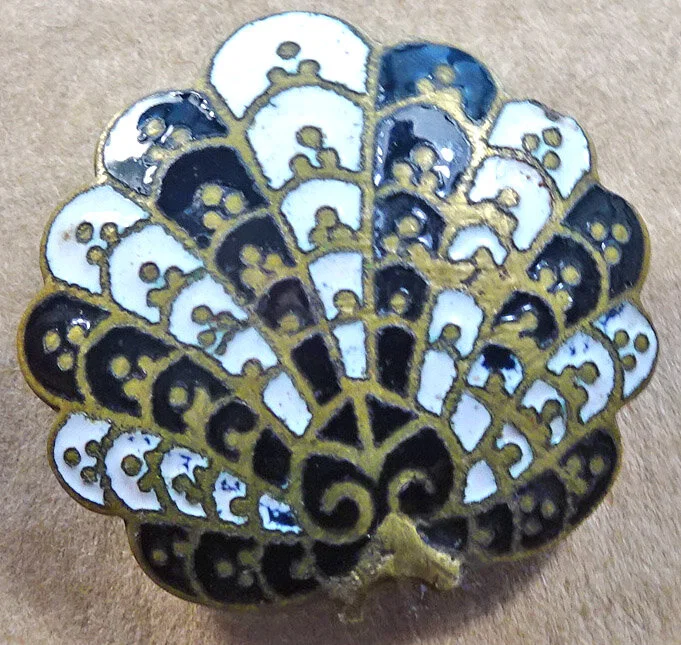 BA040 band w stud fan.jpg