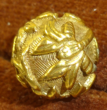 Chinese style gilt metal ball button