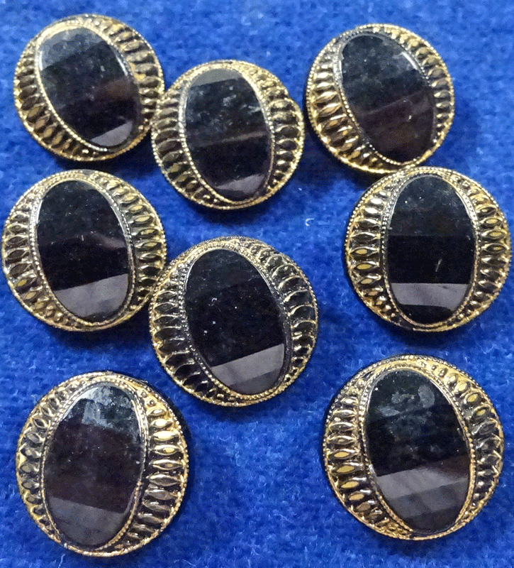 nbgs276-set-of-8-small-bg-gold-rim.gif