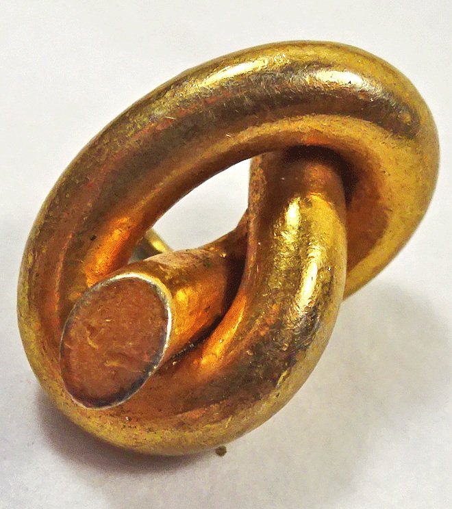 nd685-gilt-metal-knot.jpg