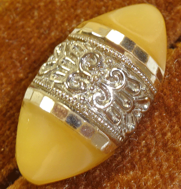 Caramel glass with silver lustre band