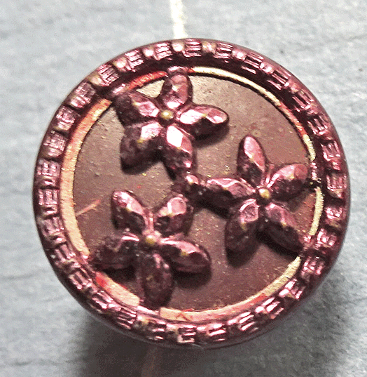 na679-three-pink-flower.gif