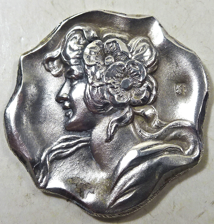 nsil260-girl-with-flower.gif