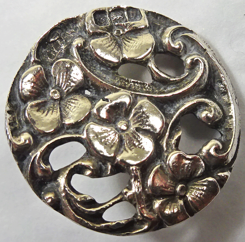 Silver flower buttons, Birmingham 1901