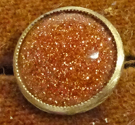 nsc752-goldstone-in-metal.gif