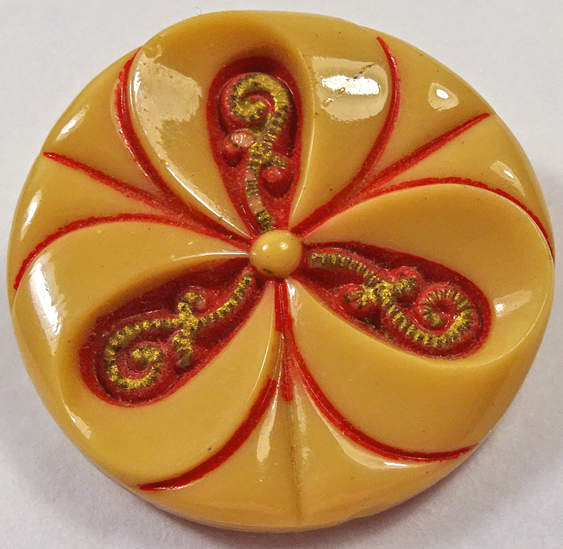 Caramel glass trefoil with red and gold detailing