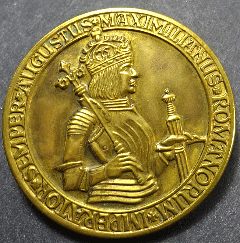 Large coin-like button - Maximilian I