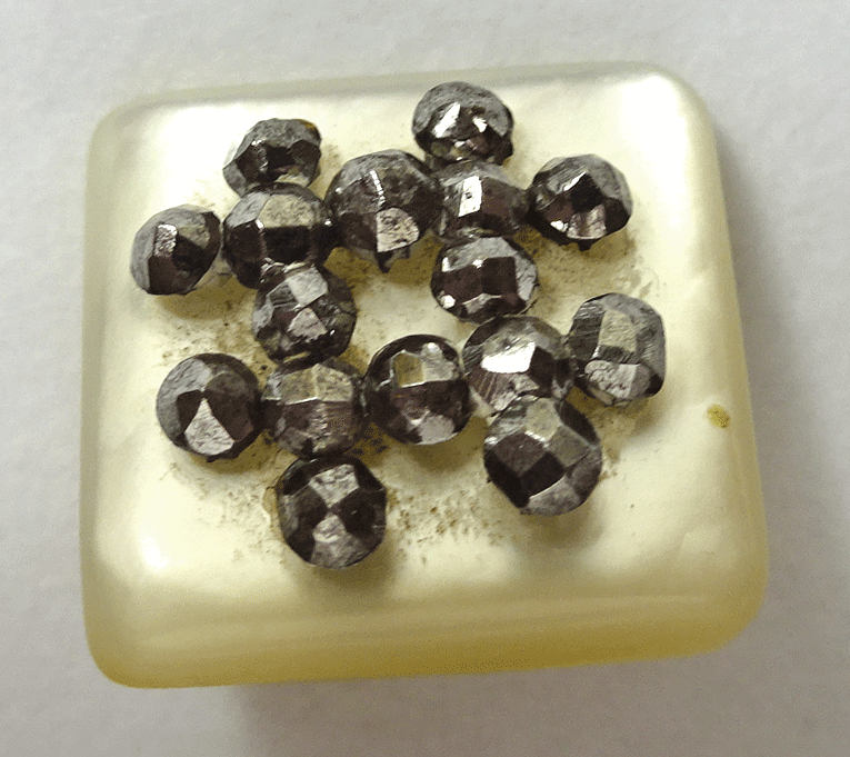 nsc962-small-pearl-with-cs.gif