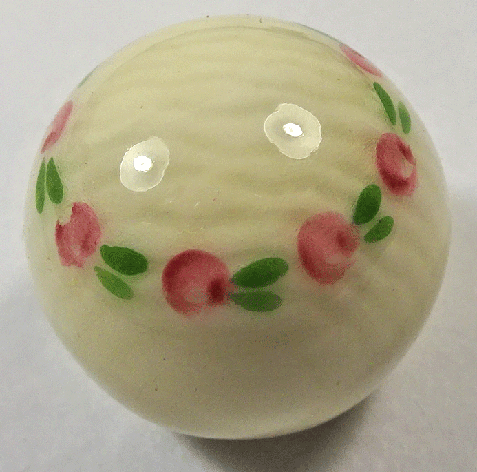 nch222-china-ball-with-circle-of-roses.gif