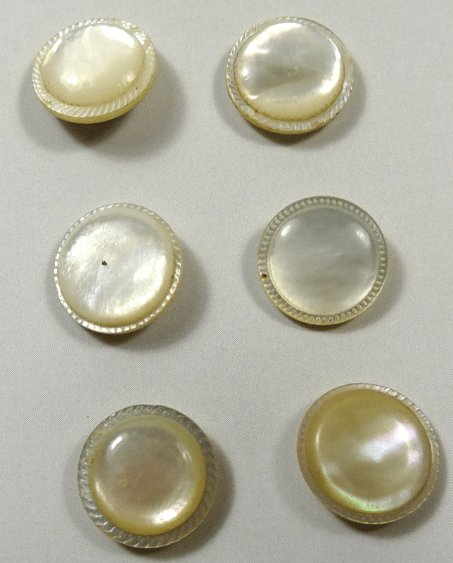 Set of 6 pearl dress buttons, pie crust rim