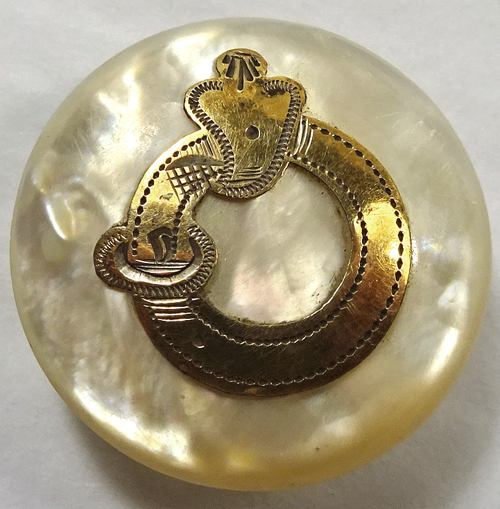 Pearl stud button with inset gilt strap