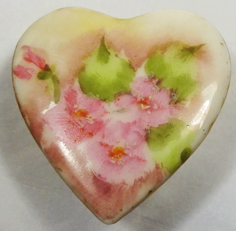 nch211B-heart-shaped-flowers-back-chip.png
