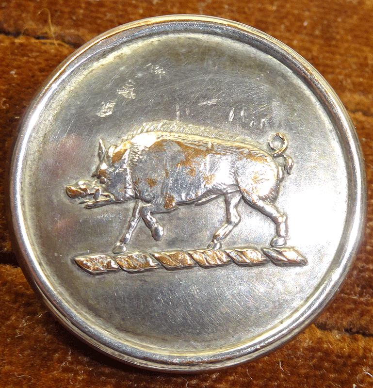 npc912-slver-plated-pig-livery-stud.gif