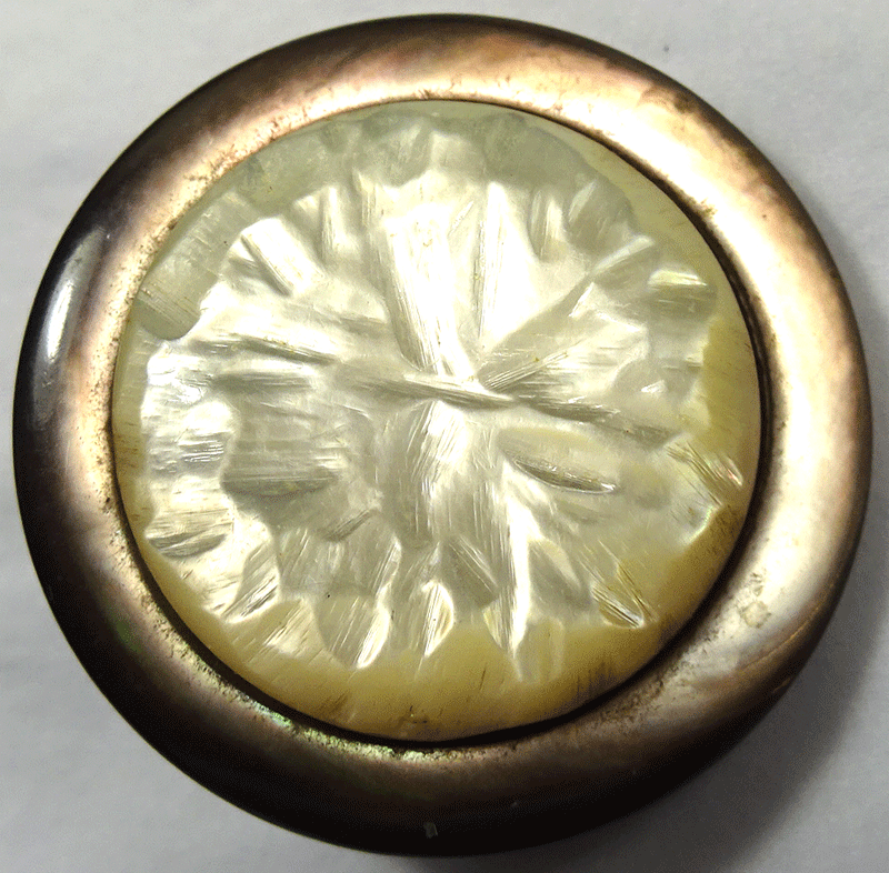 Two-tone mother of pearl