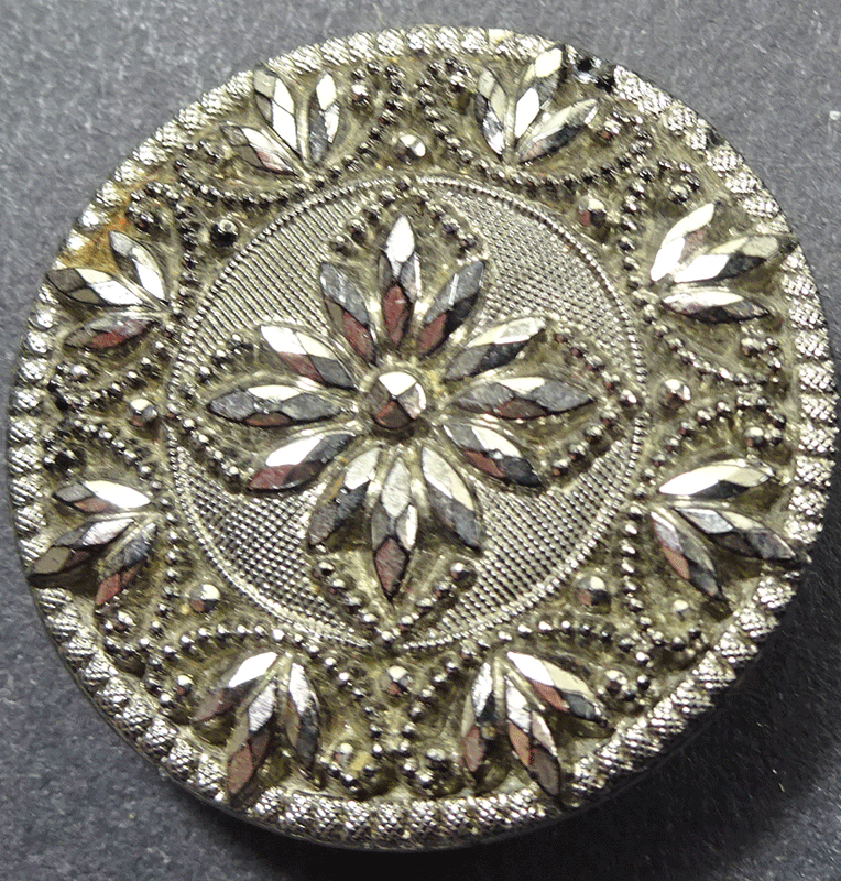 nbg402-Vic-BG-with-silver-lustre.gif