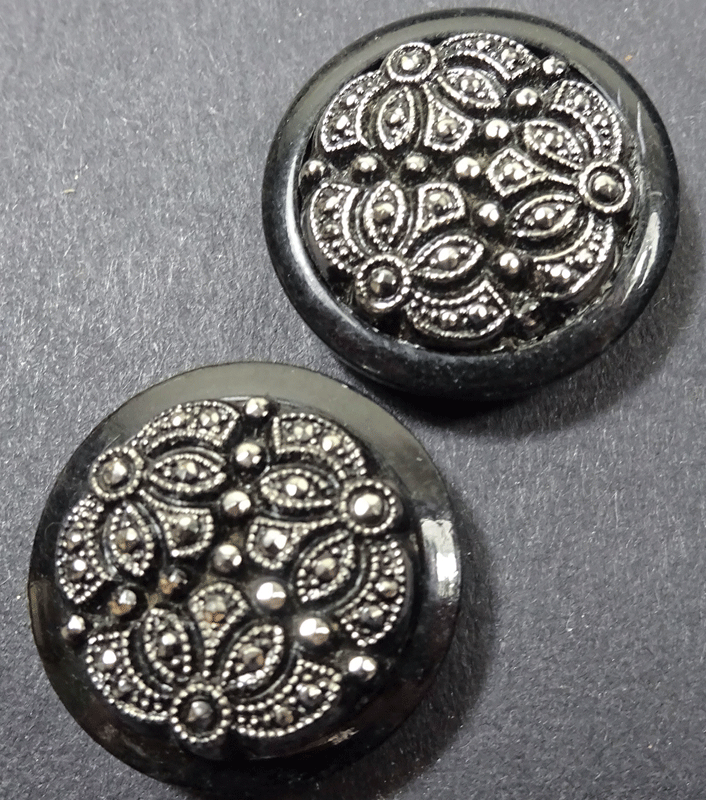 st682-pair-of-black-with-silver.gif
