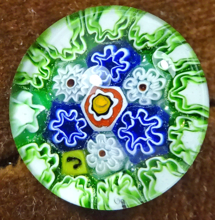 ncg301-paperweight-on-green.gif