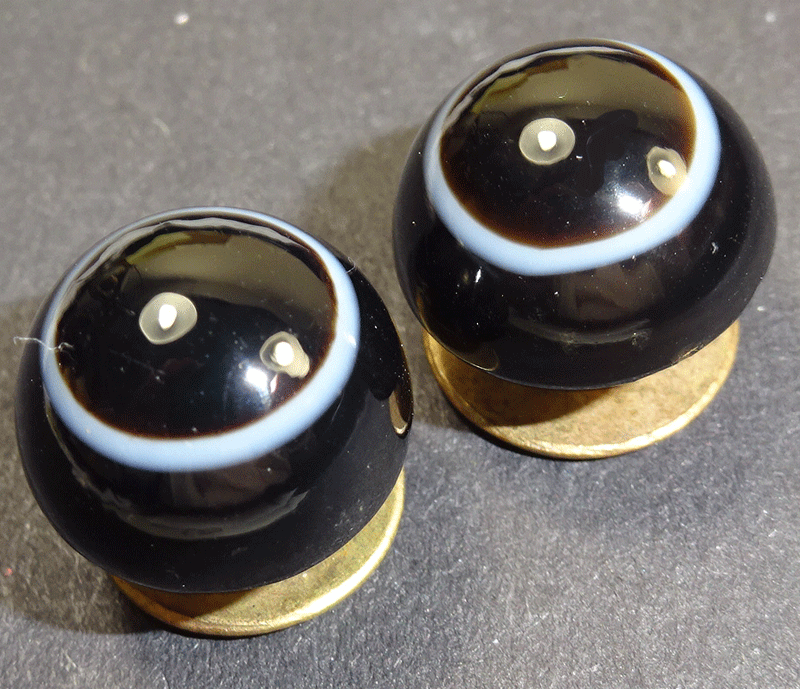 nsc682-pr-of-small-agate-studs.gif