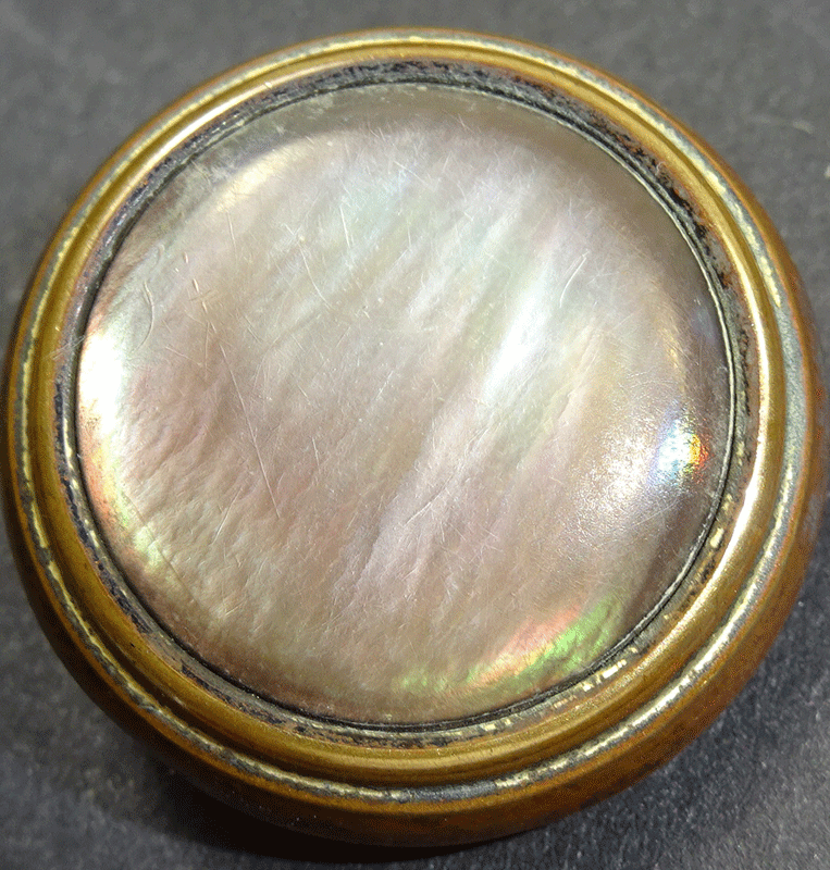 nmop219-pearl-in-metal-frame.gif