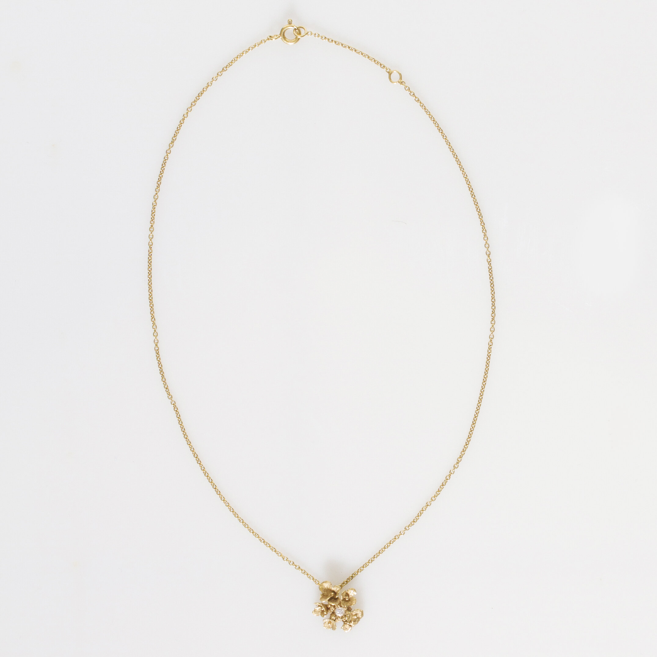 Collier fleur hortensia artisanal - La lueur de l'aube